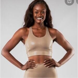 BuffBunny Rosa Sports Bra in Shimmering Sand size Medium